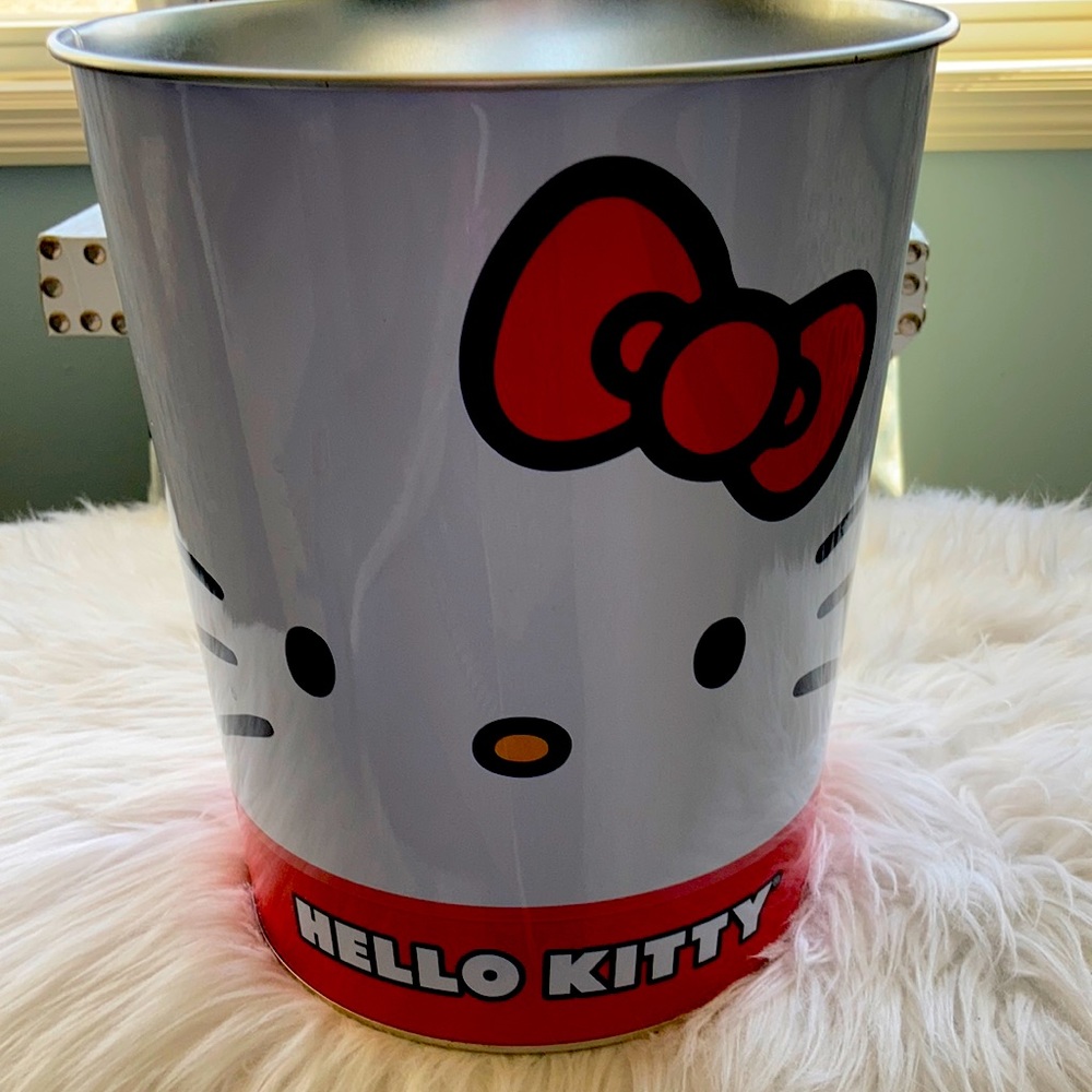Hello Kitty Waste Basket